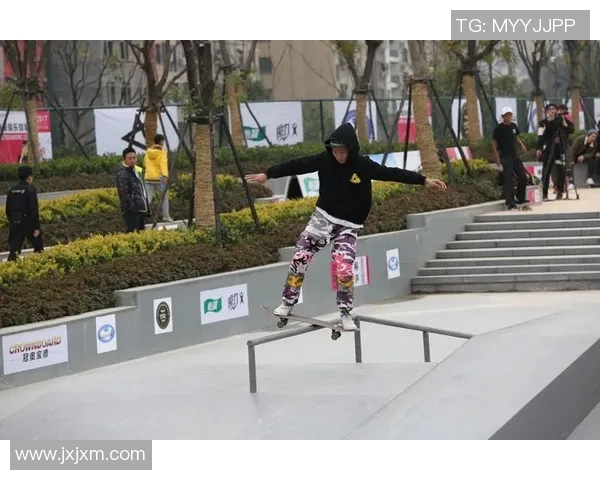 赛后分析:上海滑板队与杭州滑板队的竞技状态对比与反思 赛后分析:上海滑板队与杭州滑板队的竞技状态对比与反思