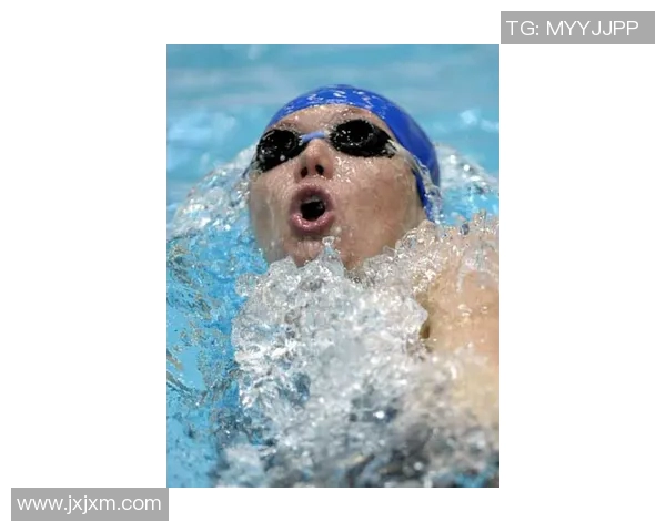 游泳装备全攻略:从泳衣到泳镜,打造完美水中体验